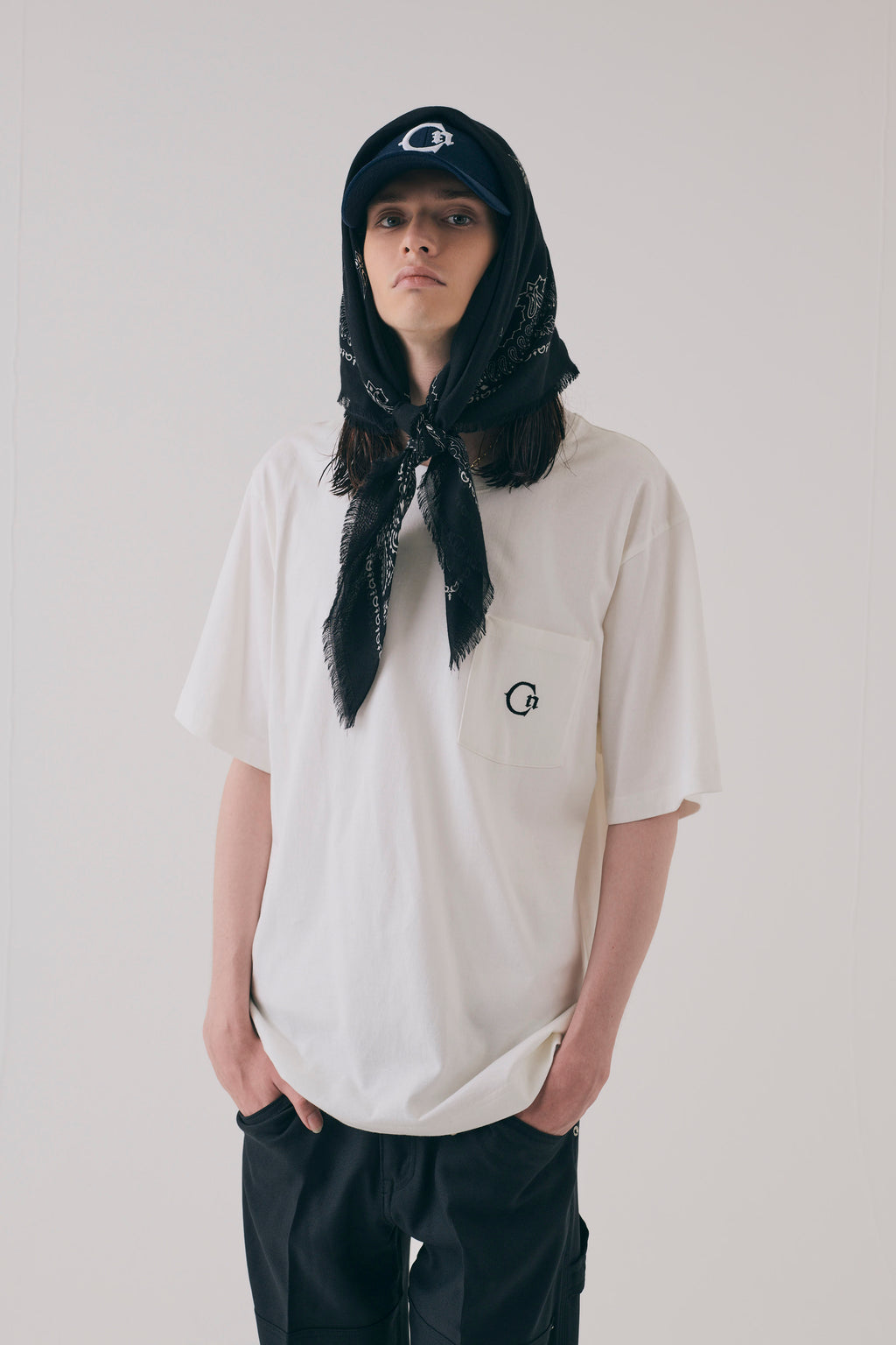 curtain call pocket tee